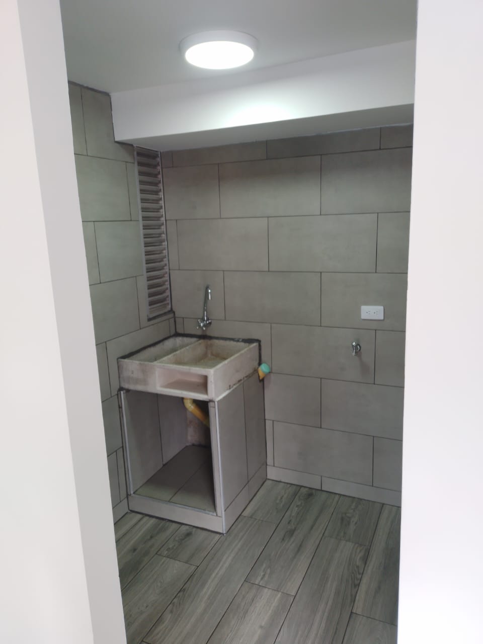 J&C CONSTRUCCIONES INTEGRALES